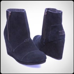 TOMS black suede desert